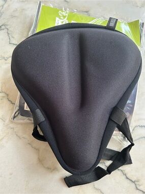 BIKEROO Large Exercise Gel Seat Cover - size Large- Black
